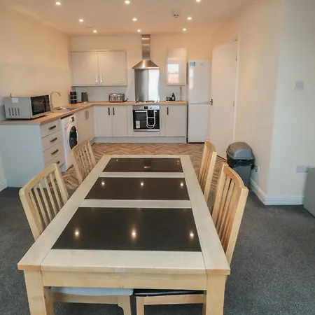 Apartment The Newborough 5 *